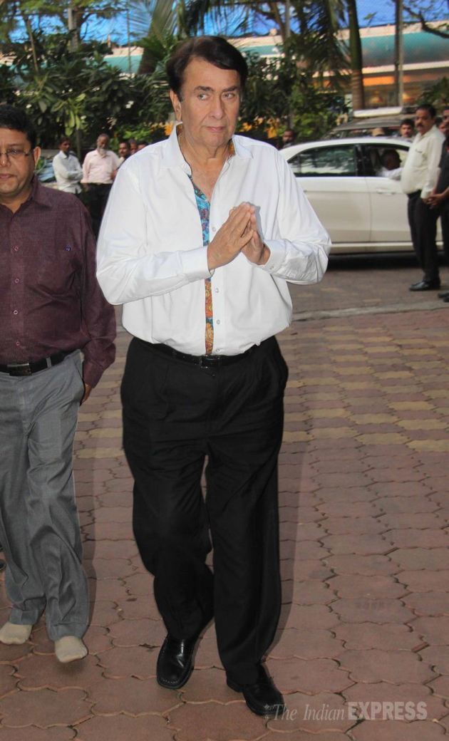 Hema Malini, Randhir Kapoor, Ravindra Jain, Ravindra Jain prayer meet, Ravindra Jain wife, Ravindra Jain son, Ravindra Jain prayer, Ravindra Jain pics, Ravindra Jain prayer meet pics, Udit Narayan, Bappi Lahiri, Raju Shrivastav, Sooraj Barjatya, Pandit Jasraj, Lalit Pandit, Divya Jain, Aayushman Jain, Tabassum, Penaz Masani