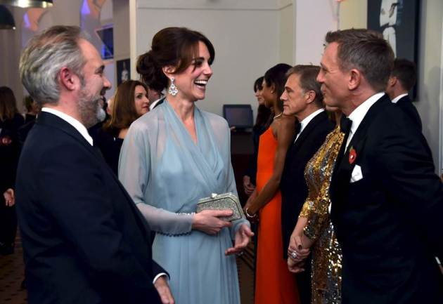 Kate Middleton, Prince William, daniel craig, spectre, james bond, spectre premiere, james bond spectre premiere, Kate Middleton spectre premiere, Prince William spectre premiere, daniel craig with wife, daniel craig Kate Middleton, daniel craig Prince William, prince harry, prince harry at spectre premiere, james bond movie, sam mendes, sam smith, entertainment, spectre 007, spectre cast pics