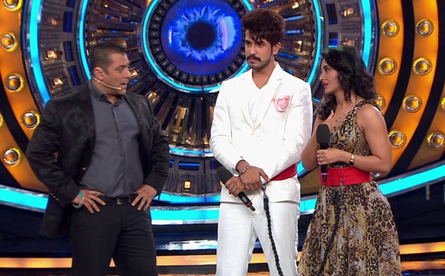 Bigg Boss 9, Bigg Boss 9 premiere, Bigg Boss 9 pics, Bigg Boss 9 pictures, salman khan, Bigg Boss 9 contestants, salman khan Bigg Boss 9, Bigg Boss, roopal tyagi, prince narula, suyyash rai, rimi sen, yuvika chaudhary, mandana karimi, keith sequeria, Bigg Boss contestants, Bigg Boss episode 1, Bigg Boss 9 episode one pics, Bigg Boss 9 news, Bigg Boss 9 images, Bigg Boss 9 actors