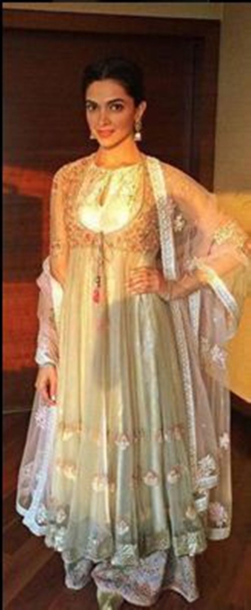Deepika Padukone, Deepika Padukone ramp, bajirao mastani, deewani mastani, Deepika Padukone deewani mastani, deewani mastani song launch, deepika, ranveer singh, sanjay leela bhansali, priyanka chopra, anju modi, entertainment news, Deepika Padukone news, Deepika Padukone latest news, bollywood news