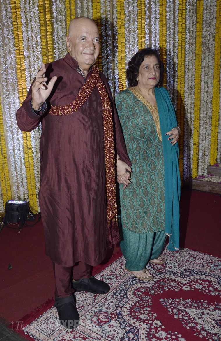 Ronit Roy, Amitabh Bachchan, Jaya Bachchan, Shtrughan Sinha, Poonam Sinha, Tabu, Neelam Singh, Prem Chopra, Uma Chopra, Rohit Roy, Manasi Joshi Roy, Tanu Weds Manu Returns, R Madhavan, Sarita Birji, Ranjeet, Aloka, Sharman Joshi, Prerana Chopra, Zayed Khan, Subhash Ghai