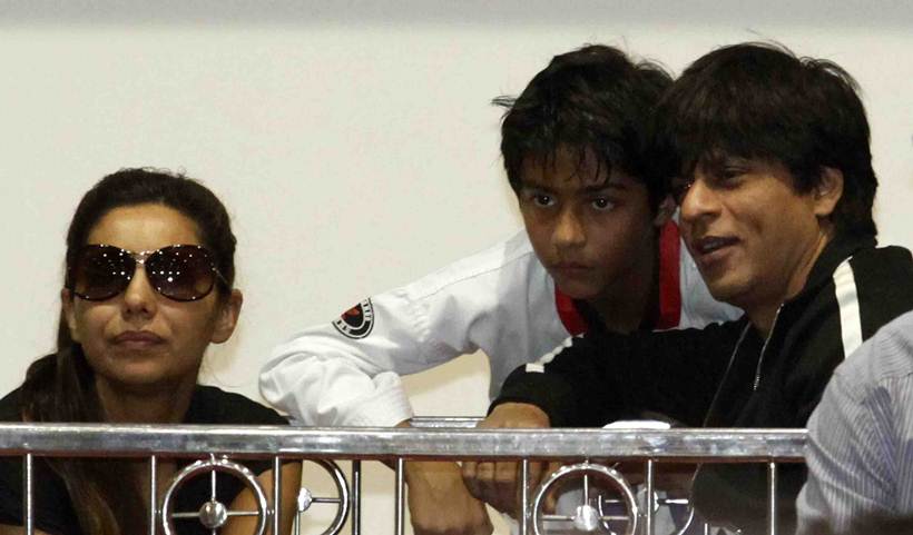 shah rukh khan, srk, happy birthday shah rukh khan, srk pics, srk birthday, shah rukh khan birthday, shah rukh khan birthday pictures, shah rukh khan 50th birthday, shah rukh khan pics, shah rukh khan movies, shah rukh khan family, shah rukh khan family pics, shah rukh khan movies pics, shah rukh khan happy birthday, shah rukh khan news, entertainment, bollywood