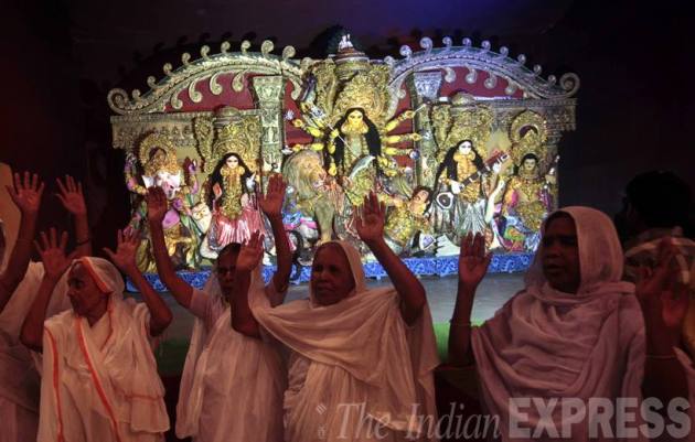 Durga Puja, Durga Puja 2015, Durga Puja delhi, Durga Puja kolkata, Durga Puja celebrations, Durga Puja pandals, Durga Puja delhi pandals, Durga Puja 2015 celebrations, dussehra 2015, dussehra celebrations, dussehra 2015 celebrations, dussehra, Durga Puja photos, Durga Puja 2015 photos, Durga Puja 2015 pictures, indian express Durga Puja photos