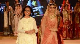 deepika padukone, deepika padukone ramp, bajirao mastani, deewani mastani, deepika padukone deewani mastani, deewani mastani song launch, deepika, ranveer singh, sanjay leela bhansali, priyanka chopra, anju modi, entertainment news, deepika padukone news, deepika padukone latest news, bollywood news