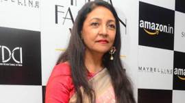 Deepti Naval, Amazon India Fashion Week, AIFW 2016, Deepti Naval movies, Deepti Naval Amazon Fashion Week, Deepti Naval AIFW 2016, Deepti Naval Fashion Week, Deepti Naval Films, Sanjay Garg, Entertainment news