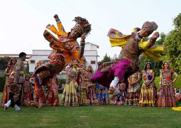 navratri, garba, gujarat, gujarat navratri, navratri in gujarat, gujarat garba photos, gujarat navratri photos, garba photos gujarat, dandiya photos, gujarat dandiya photos, gujarat news, gujarat photos, india festival photos