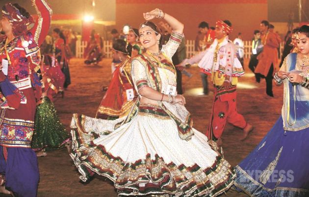 Navratri, Navaratri, Garba, Dandiya, Dandiya Raas, Garba Raas, Navratri Festival, Dussehra, Dasara, Dandiya Pics, Gabra Pics, Dandiya Photos, Garba Photos, Navratri Photos, Indian Express