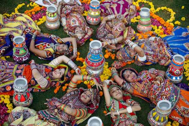 navratri, garba, gujarat, gujarat navratri, navratri in gujarat, gujarat garba photos, gujarat navratri photos, garba photos gujarat, dandiya photos, gujarat dandiya photos, gujarat news, gujarat photos, india festival photos