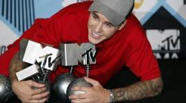 Justin Bieber, MTV Europe Music Awards, Justin Bieber wins five MTV EMAs, Justin Bieber MTV EMA, Justin Bieber Wins EMA Award, Justin Bieber Europe Music Awards, Entertainment news