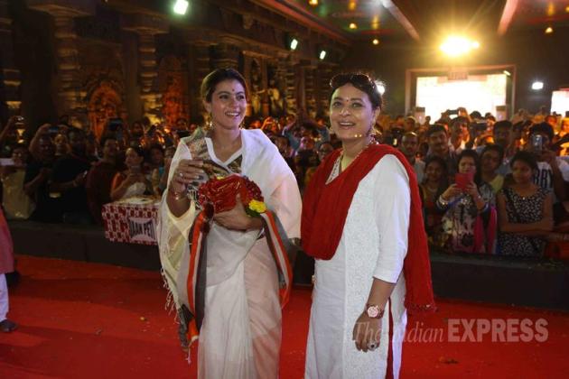 kajol, kajol durga puja, kajol tanishaa, kajol durga puja celebrations, kajol tanuja, kajol sister, kajol mother, tanuja, tanishaa mukerji, sharbani mukherji, anurag basu