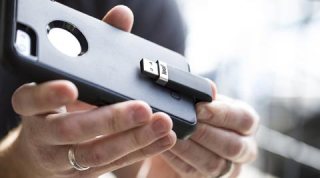 Leef iBridge, Leef, iphone 6s, iphone 6s plus, iBridge review, iphone 6s plus review, iphone 6s specs, iphone 6s plus specs, iphone 6s features, iphone 6s plus features, Apple iPhone 6S, Apple iPhone 6S plus, Apple iPhone 6S features, Apple iPhone 6S vs Apple iPhone 6S plus, latest iphone, tech neww, technology