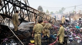 mangolpuri, mangolpuri fire, mangolpuri slum, mangolpuri slum fire, fire mangolpuri, delhi news, india news