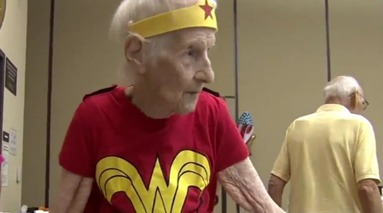 Mary Cotter, 103-year-old, celebrats her birthday as 'Wonder-Woman'/ Screenshot