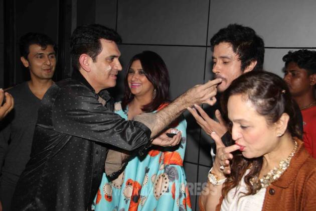 Omung Kumar, Darshan Kumaar