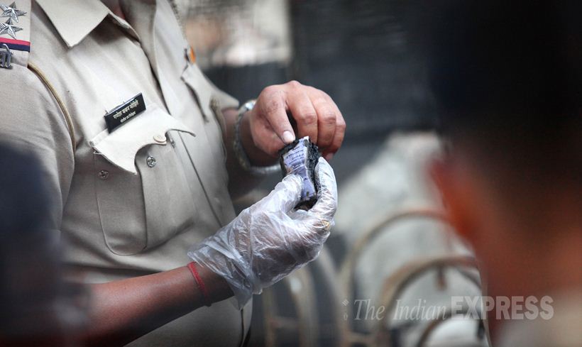 cylinder blast, Fire Broke Down, cylinder blast mumbai, 8 killed in blast, mumbai cylinder blast, 8 killed in cylinder blast, cylinder blast mumbai hotel, mumbai hotel cylinder blast, mumbai news, latest news mumbai