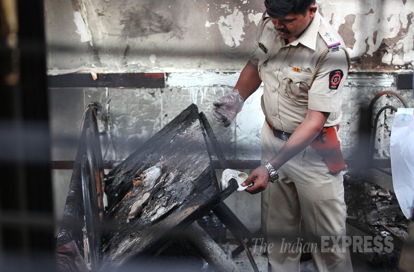 cylinder blast, Fire Broke Down, cylinder blast mumbai, 8 killed in blast, mumbai cylinder blast, 8 killed in cylinder blast, cylinder blast mumbai hotel, mumbai hotel cylinder blast, mumbai news, latest news mumbai