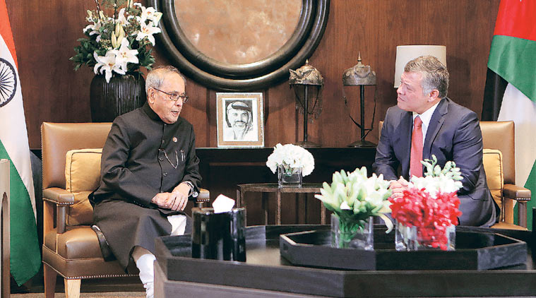 Pranab Mukherjee with Jordanian King Abdullah II, in Amman, Saturday. (AP photo)