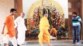 pranab mukherjee, Pranab Mukherjee, Pranab Mukherjee Durga Puja, Pranab Mukherjee celebrates Durga Puja, ink attack, beef, beef ban, beef row, president, tolerance, intolerance, latest news
