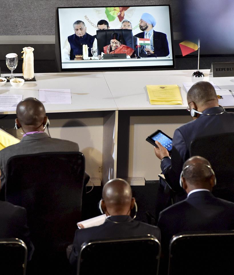 Sushma Swaraj, Sushma Swaraj IAFS 2015, Swaraj, India Africa Forum Summit, Narendra Modi, IAFS, India Africa Forum Summit 2015, IAFS, Mbella Mbella, Zimbabwe President Robert Gabriel Mugabe, South African President Jacob G Zuma, Swaziland King Mswati III, Nigerian President Muhammadu Buhari and Ghanaian President John Dramani Mahama, Entertainment news