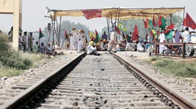 punjab train protest, rail roko, whitefly, cotton, punjab cotton farm, punjab whitefly, india news