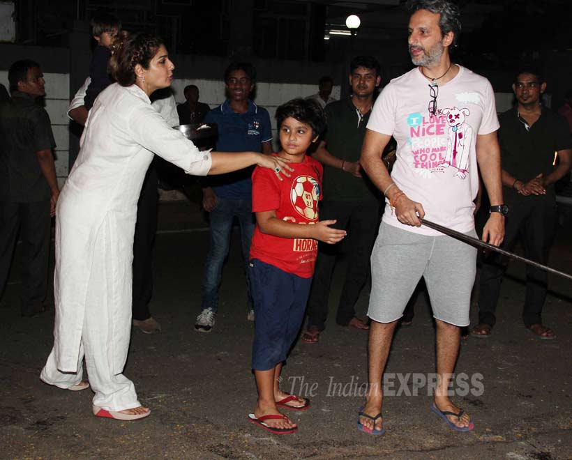 Raveena Tandon, Raveena Tandon Dussehra, Raveena Tandon Dussehra Ranbir Rasha, Raveena Tandon daughter Rasha, Raveena Tandon Ranbir photos, Raveena Tadon Dusshera celebrations, Raveena Tandon photos, Anil Thadani