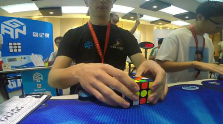 Feliks Zemdegs from Australia solves the Rubik's cube in 5.77 seconds