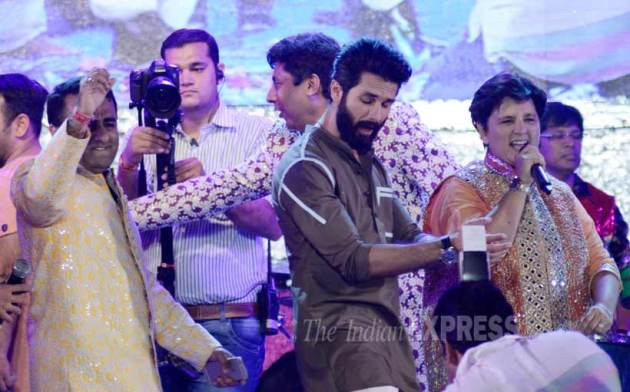 shahid kapoor, alia bhatt, shahid alia, shahid alia celebrates navratri, shahid kapoor pics, alia bhatt pics, shahid kapoor photos, alia bhatt photos, shahid kapoor images, alia images, shahid alia pics, latest photos of shahid kapoor, latest photos of alia bhatt, alia bhatt hot photos