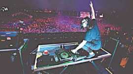 Sonny Moore, interview, Skrillex, American DJ, Dubstep, yo yo honey singh, Vh1 Supersonic, Sonny Moore music direction, Talk