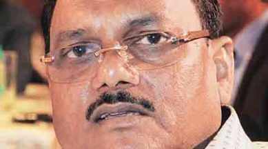 Noida, Noida engineer, Yadav SIngh, Engineer Yadav Singh, Noida enegineer yadav Singh, Yadav Singh suspended, Noida engineer wife, Non-bailable warrant, CBI, CBI court, Yadav Singh, Kusumlata, noida news, india news