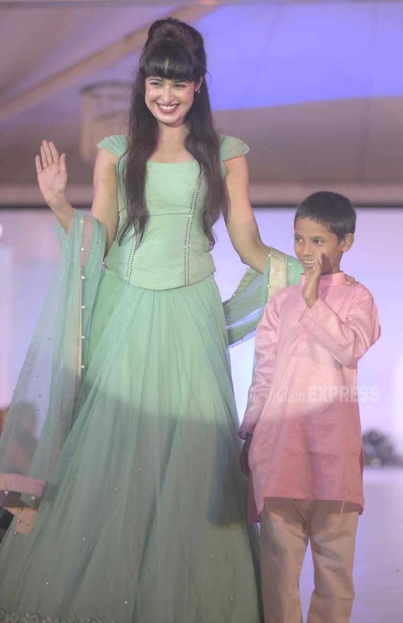 Jacqueline Fernandez, Divyanka Tripathi, Yuvika Chaudhary, Kritika Kamra, Toral Rasputra, Sugandha Mishra, Suchitra Pillai, Jaya Bhattacharya, Aneel Murarka, Dr. Uday Salunkhe, Ranveer Brar, Zoya Afroz, Deepak Dobriyal, entertainment