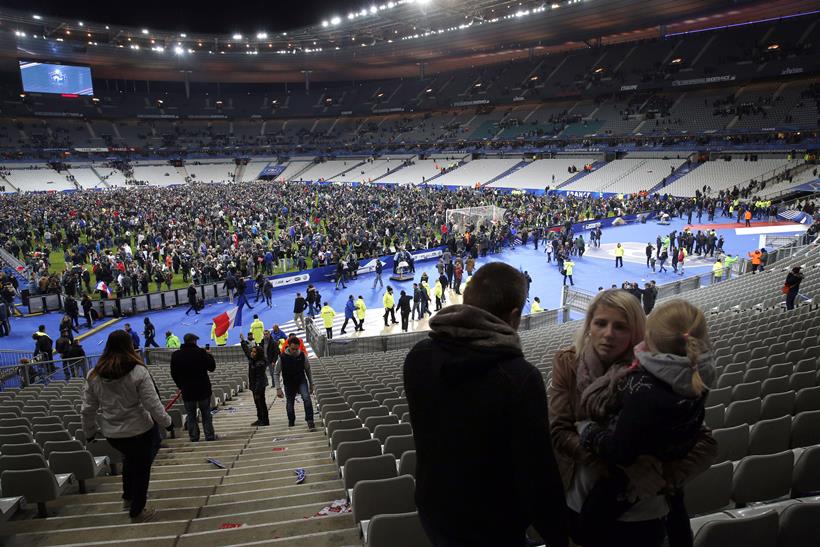 paris, paris attacks, paris terrorist, paris death toll, paris deaths, paris attacks dead, paris terrorists, francois hollande, barack obama, paris shootout, paris bombing, paris terror attack, paris shooting, paris blast, paris news, world news