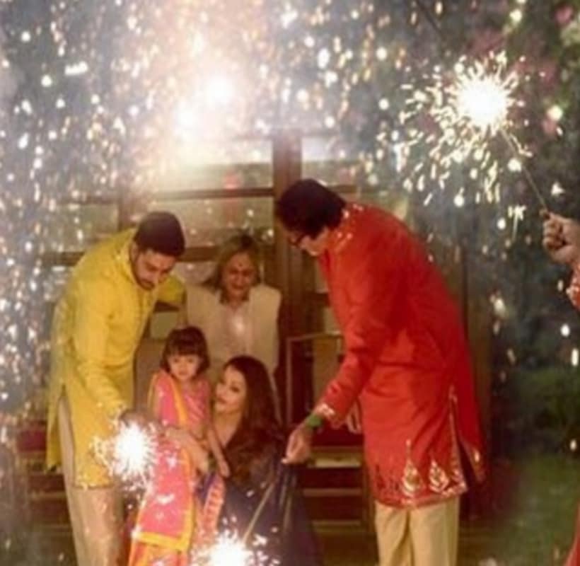 Amitabh Bachchan, Aishwarya Rai Bachchan, Abhishek Bachchan, Preity Zinta, Rani Mukerji, Shilpa Shettty, Aaradhya Bachchan, Saif Ali Khan, Kareena Kapoor, Karisma Kapoor, Manish Malhotra, sonam Kapoor, Alia Bhatt, Ranveer Singh, Athiya Shetty, Tiger Shroff, Maheep Kapoor, Sanjay Kapoor, Amrita Arora, Malaika Arora Khan, Diwali party, bollywood, entertainment