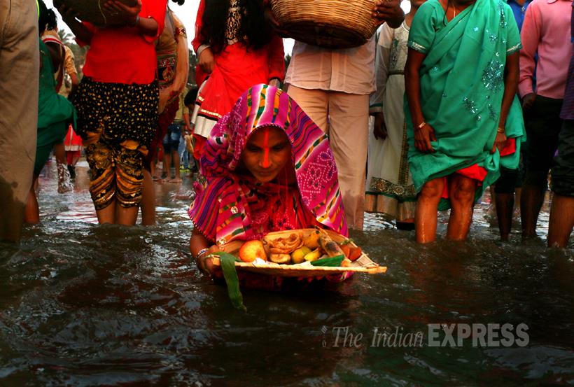 Chhat Puja, Chhat puja photos, Chhat puja festival, Chhat puja rituals, Chhat puja tradition, Chhat puja pics, Chhat puja mantras, Chhat Puja hymns, chhat puja images, Chhat puja news