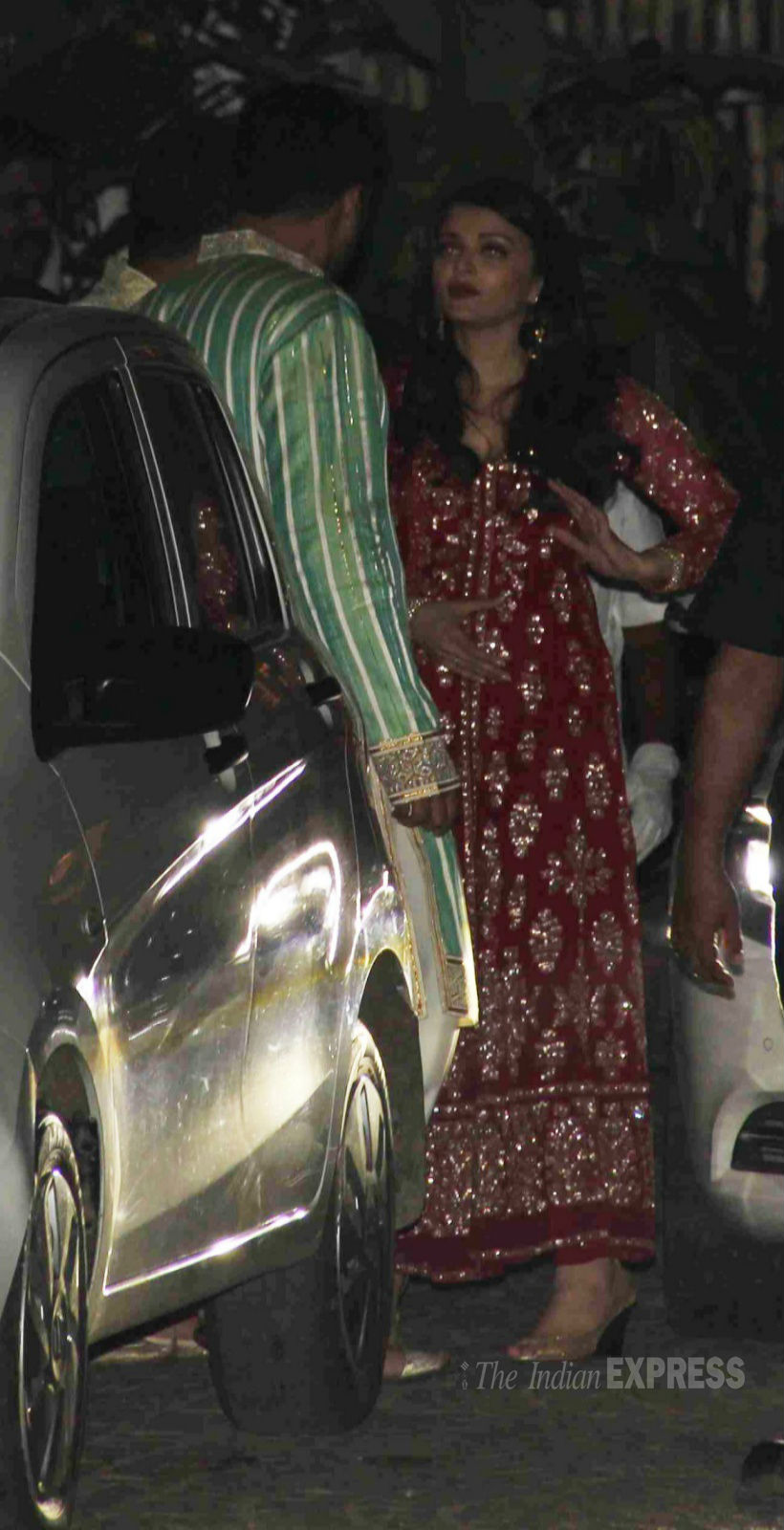 Amitabh Bachchan, Aishwarya Rai Bachchan, Abhishek Bachchan, Jaya Bachchan, Akshay Kumar, Twinkle Khanna, Karan Johar, Sidharth Malhotra, Rishi kapoor, Neetu Singh Kapoor, Lara Dutta, Madhavan, Manish Malhotra, Reema Jain, Anu Dewan, Dabboo Ratnani, Riteish Deshmukh, Genelia D'Souza, Karisma Kapoor, Ekta Kapoor, Jitendra, Kirron Kher, Suniel Shetty, Mana Shetty, Tusshar Kapoor, David Dhavan, Diwali party, bollywood, entertainment