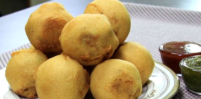 Tea time snack: How to make Aloo Bonda 2 Aloo Bonda recipe (Source: nishamadhulika.com)