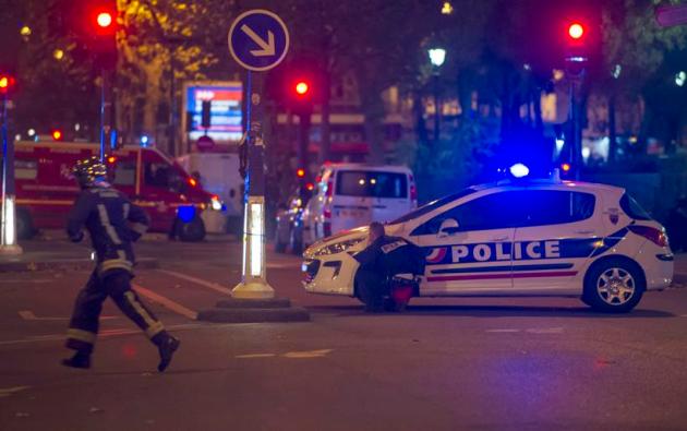 paris, paris attacks, paris terrorist, paris death toll, paris deaths, paris attacks dead, paris terrorists, francois hollande, barack obama, paris shootout, paris bombing, paris terror attack, paris shooting, paris blast, paris news, world news