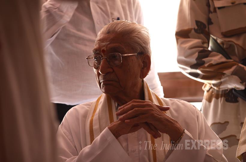 Ashok Singhal, Ashok Singhal death, Ashok Singhal passes away, Ashok Singhal Dead, Ashok Singhal Dies, Ashok Singhal news, VHP Leader Ashok Singhal Dead, VHP Leader Ashok Singhal Death, Ashok Singhal Latest News
