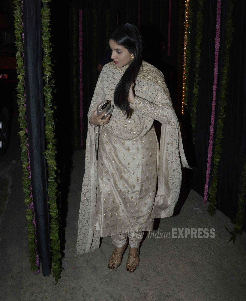 Sonam Kapoor, Sonakshi Sinha, Tiger Shroff, Shilpa Shetty, Madhavan, Masaba, Sonu Sood, Tabu, Varun Dhawan, Bappi Lahiri, Divya Dutta, Ronit Roy, Riteish Deshmukh, Genelia D'Souza, Sophie Choudry, Manish Malhotra, Vivaan Shah, Bhushan Kumar, Shefali Shah, Alia Bhatt, Vikas Bahl, Jacqueline fernandez, Athiya Shetty, Sonali Bendre, Aishwarya Rai Bachchan, Asin, Amitabh Bachchan's Diwali bash