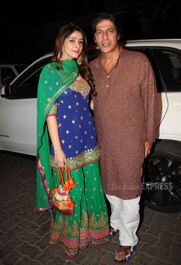 Sonam Kapoor, Salman Khan, Anil kapoor, Shahid Kapoor, Mira Rajput, Bhavna Pandey, Chunky Pandey, Maheep Kapoor, Jacqueline Fernandez, Saif Ali Khan, Karisma Kapoor, Kareena Kapoor, Mohit Marwah, Swara Bhaskar, Shilpa Shetty, Raj Kundra, Malaika Arora Khan, Amrita Arora, Diwali party