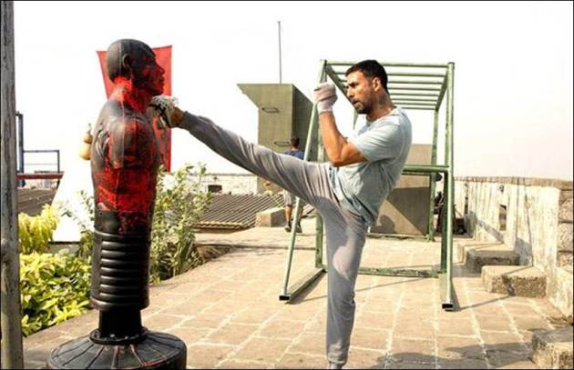 Shaandaar, Bombay Velvet, Roy, Singh is Bliing, Jazbaa, Calendar Girls, Katti Batti, Phantom, All is well, Brothers, Hamari Adhuri Kahani, Dolly Ki Doli, flop films, flop movies 2015, bollywoo flop film, bollywood flip film 2015, entertainment, bollywood