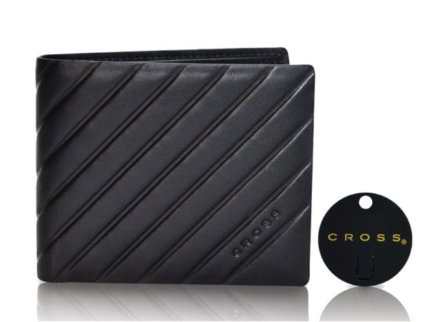 Diwali gifts, top diwali gifts for men, Diwali offers on gadgets, top tech gifts for men, Fitbit, Apple, Samsung, Amkette, Cross, smartphones, speakers, top cameras to buy, diwali camera offers, technology news