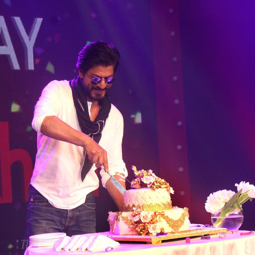 Shahrukh's birthday - News in Images - Emirates24|7