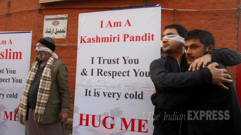 Kashmiri Pandit, Hug Campaign, Jammu and Kashmir, tolerance, Brotherhood, Interfaith Dialogue, Sandeep Mawa, Blindfolded Kashmiri Pandit, Kashmiri Pandit invites hugs, Promote Brotherhood, Kashmir News, Jammu News, Jammu and Kashmir news, Srinagar news