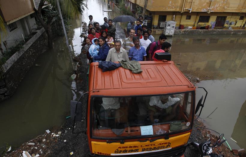 chennai flood, flood in chennai. chennai rain, rain in chennai, madaras high court, relief work in chennai, relief measures, people affected by flood, NGO in chennai, NGO relief work