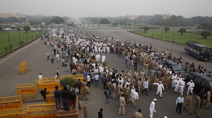 Congress, Congress March, Congress Protest Against intolerance, intolerance, Sonia Gandhi, Rahul Gandhi, modi, pm Modi, Pranab Mukherjee, Manmohan Singh, Congress News, Delhi News, India News
