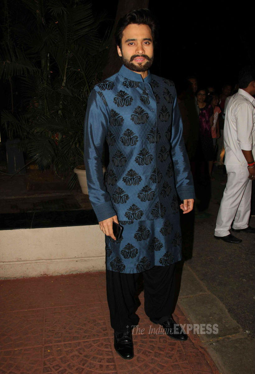 Shilpa Shetty, Sidharth Malhotra, Jacqueline Fernandez, Sidharth Malhotra, Akshay Kumar, Twinkle Khanna, Shamita Shetty, Raj Kundra, Abhishek Bachchan, Ekta Kapoor, Jeetendra, Rishi Kapoor, Randhir Kapoor, Karan Johar, Sophie Choudry, Manish Malhotra, Neelam Kothari, Samir Soni, Jackky Bhagnani, Diwali party, bollywood, entertainment