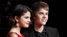 Justin Bieber, Selena Gomez, Justin Bieber songs, Justin Bieber singer, Justin Bieber ex-girlfriend, Justin Bieber, Justin Bieber mother, Pattie Mallette, Entertainment News