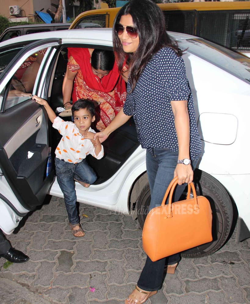 Aaradhay Bachchan, Abhishek Bachchan, Aishwarya Rai Bachchan, Amitabh bachchan, Jaya Bachchan, Shweta Nanda, Kunal Kapoor, Shilpa Shetty, Raj Kundra, Viaan Kundra, Nitara Khanna, Neelam Kothari, Sonali Kulkarni, Konkana Sen Sharma, Tara Sharma, Sonali Bendre, Raveena Tandon, Genelia D'Souza, Riteish Deshmukh, bollywood, entertainment