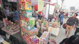 chandigarh, chandigarh firecrackers, firecracker sale chandigarh, chandigarh firecrackers traders, chandigarh firecrackers sale, chandigarh news, indian express news