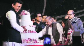 mulayam480 mulayam singh, mulayam singh birthday, mulayam birthday, lucknow news, up news, mulayam a r rehman, a r rehman performance, a r rehman mulayam, india news